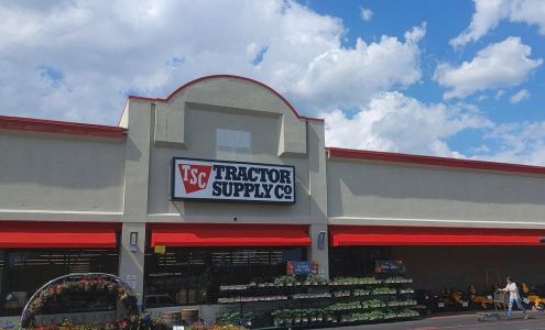 Tractor Supply Summerville