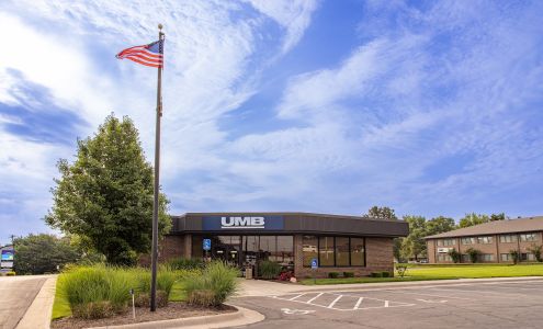 UMB Bank (with drive-thru services)