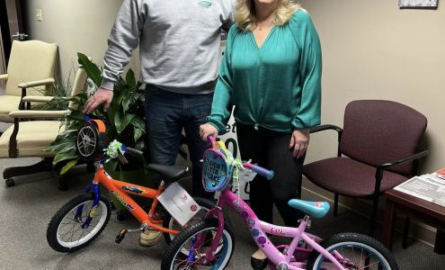 Elizabeth Houser - COUNTRY Financial Representative