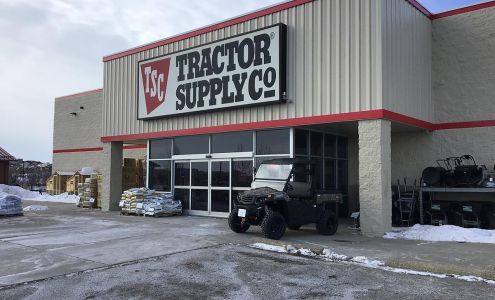 Tractor Supply Bismarck