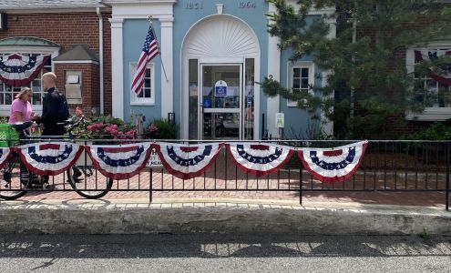 Seamen's Bank Provincetown