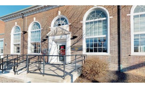 Bank of America (with Drive-thru ATM)