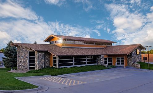 Pioneer Bank & Trust