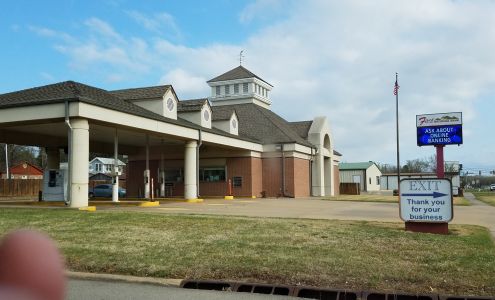 First National Bank (Heavener Branch)