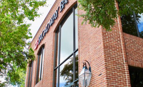 Broadway Bank - Alamo Heights Financial Center