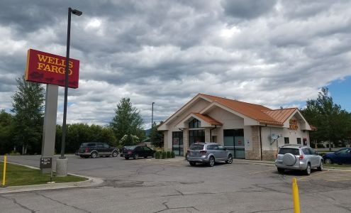 Wells Fargo Bank Thayne