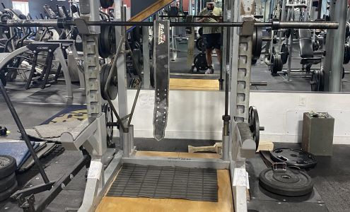 Rocky's Gym & Fitness Falmouth