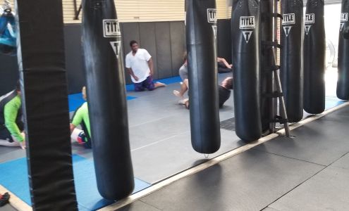 The Training Yard - Strength & Conditioning / MMA