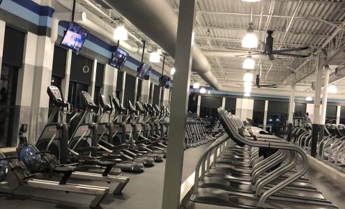 Crunch Fitness - Waterfront