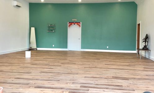 Flow Studio: Yoga Move Connect