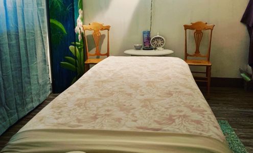 Healing Hippie: Therapeutic Massage & Reiki