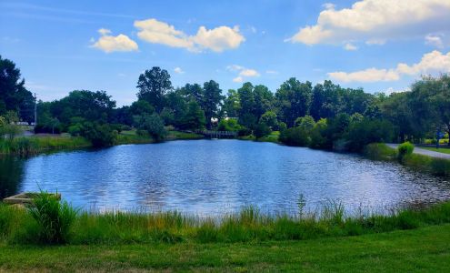 Pot-Nets Bayside Fitness and Exercise Track Long Neck