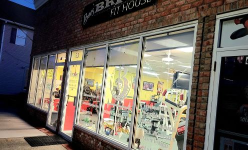 Boos' Brick Fit House