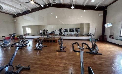 Eighth Street Fitness Club and Apartments Thatcher