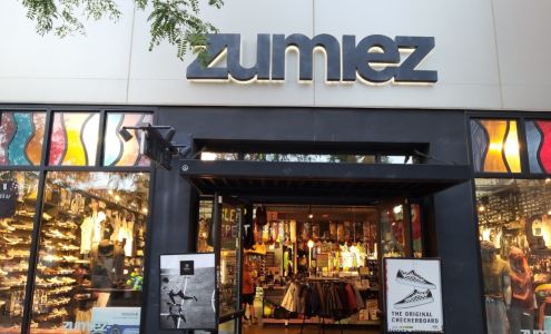 Zumiez