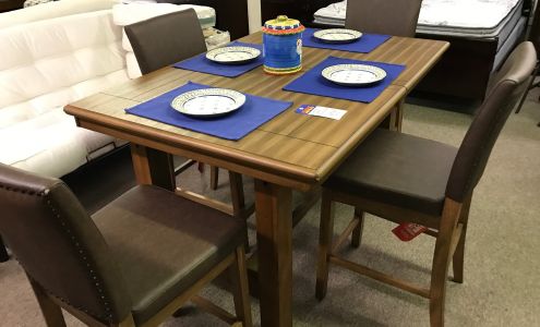 Cheney's Apple House Furniture