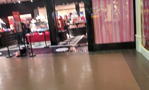 Victoria's Secret & PINK by Victoria's Secret