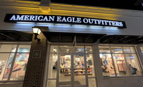 SKECHERS Factory Outlet Merrimack