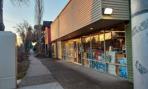 Nostalgia Collectibles