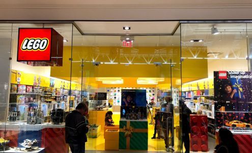 The LEGO® Store Christiana Mall