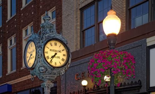 C F Reuschlein Jewelers Inc