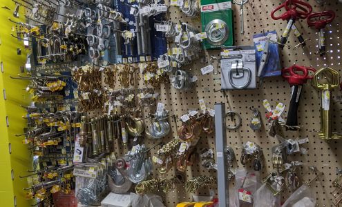 Reuben Hardware Vineland