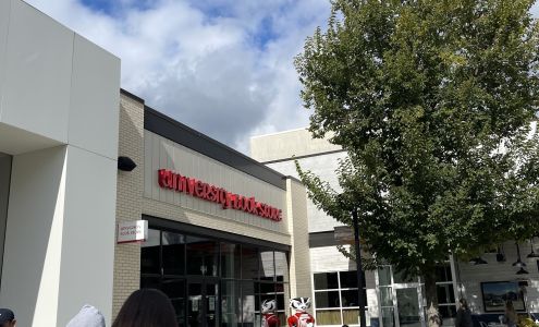 University Book Store: Hilldale