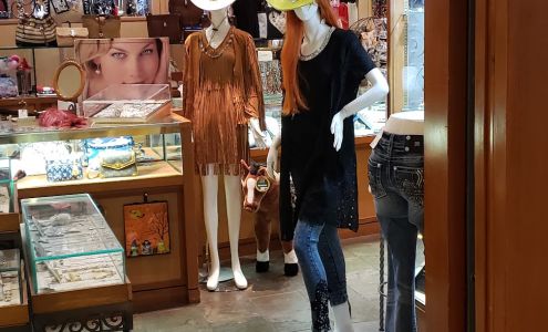 Promenade Deck Fashions