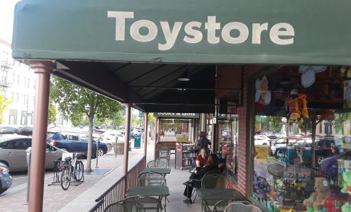 Poor Richard's Bookstore