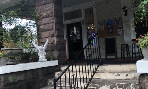 Books Beans & Candles MS