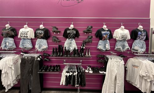 Plato's Closet - Tuscaloosa