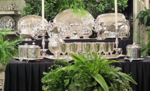 Rivenbark & Roper Antiques