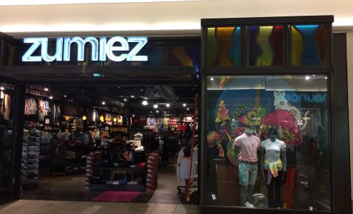 Zumiez