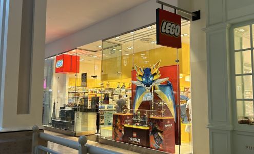 The LEGO® Store Bridgewater Commons