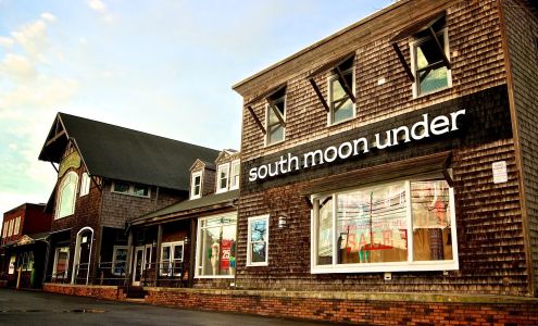 South Moon Under