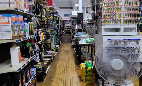 T & T True Value Hardware Escanaba