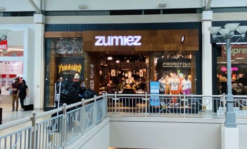 Zumiez