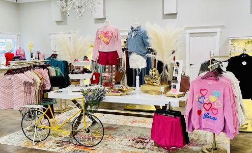 Trends Boutique on Main Heflin