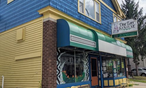 Dog Ears Bookstore & Cafe