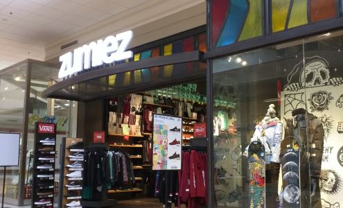 Zumiez