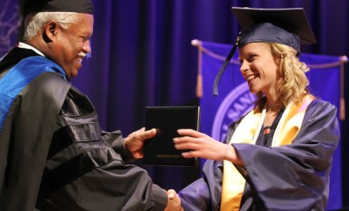 Carl Sandburg College - Bookstore