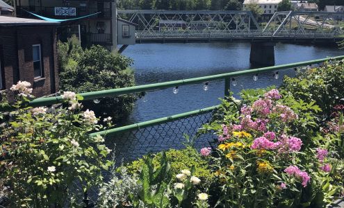 Rethreads Shelburne Falls