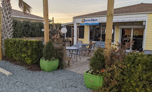 Quarter Moon Books & Gifts Topsail Beach