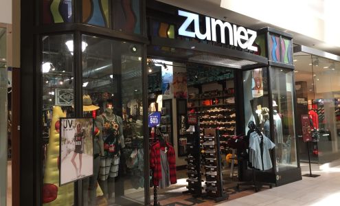 Zumiez