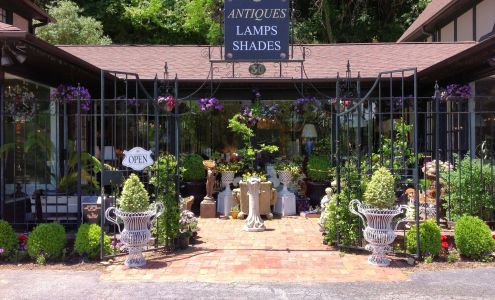 Biltmore Lamp & Shade Gallery