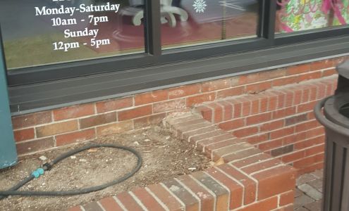 Palm Village a Lilly Pulitzer Signature Store