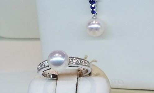 R & M Woodrow Jewelers