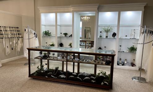 Illusions Bridal & Prom