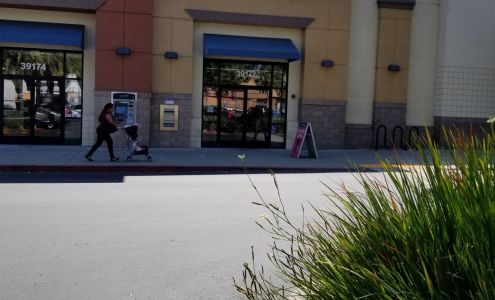 T-Mobile Experience Store