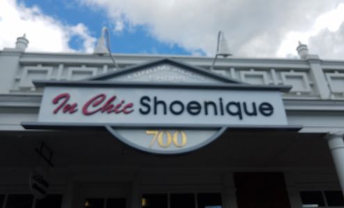 InChicShoenique Longmeadow